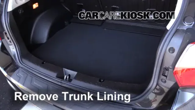 2016 Subaru Crosstrek Limited 2.0L 4 Cyl. Neumáticos y ruedas Cambiar un neumático pinchado